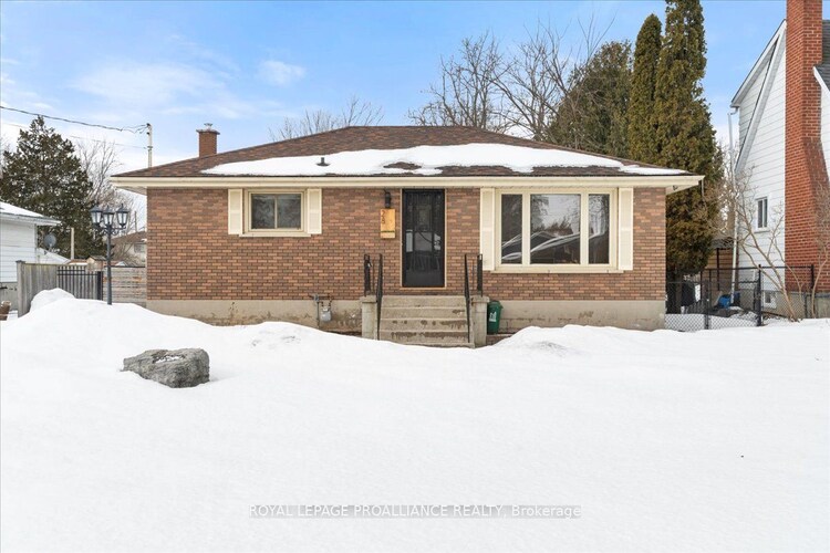 28 Glendale Road, Belleville, ON, Belleville Ward
