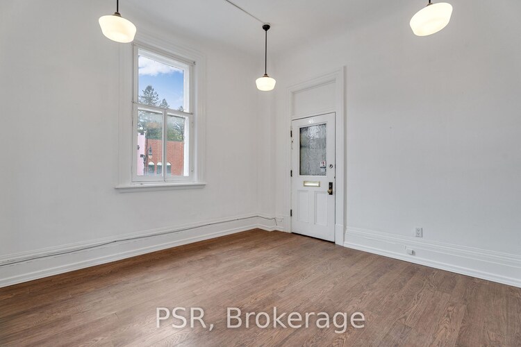 49 MANITOBA St, Bracebridge, Ontario, Macaulay