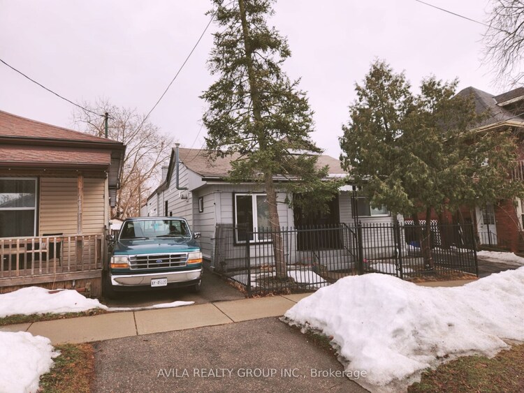 135 Charlotte Street, Brantford, ON, 