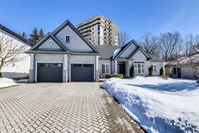 50 Exmoor Place S, Middlesex, ON , MLS #X12006917 , Image - 1