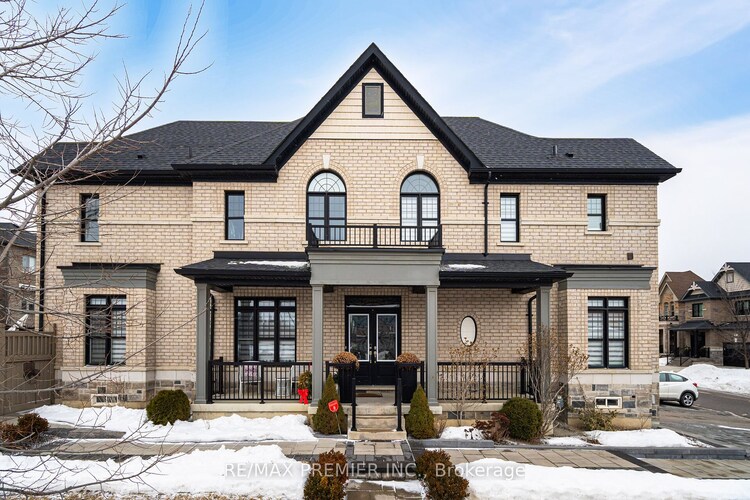 2 Zenith Avenue, Vaughan, ON, Kleinburg