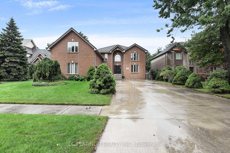 315 MAJESTIC Dr S, Tecumseh, Ontario, 
