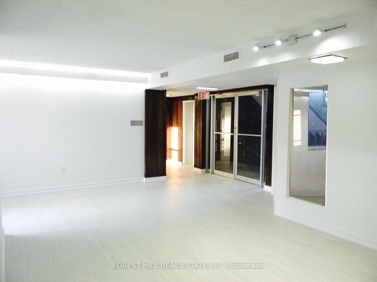 226 Bathurst St, Toronto, Ontario, Trinity-Bellwoods