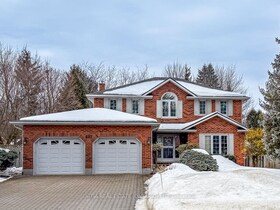 493 Grangeover Crescent, Middlesex, ON , MLS #X12015375 , Image - 1
