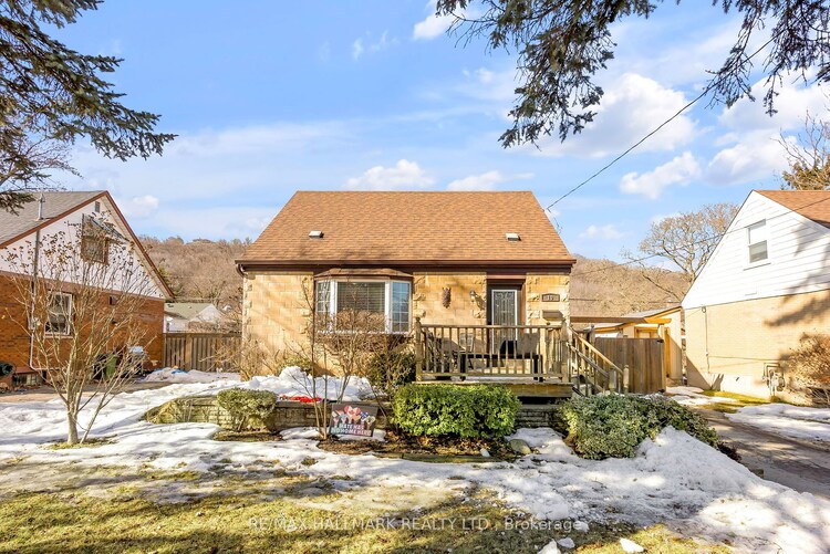 10 Mckay Road, Hamilton, ON, Dundas