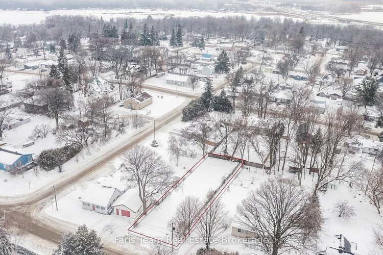 305 Ouida Street, Tay, ON, Waubaushene