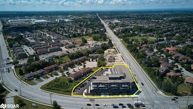 430 Essa Road, Barrie, ON, Holly