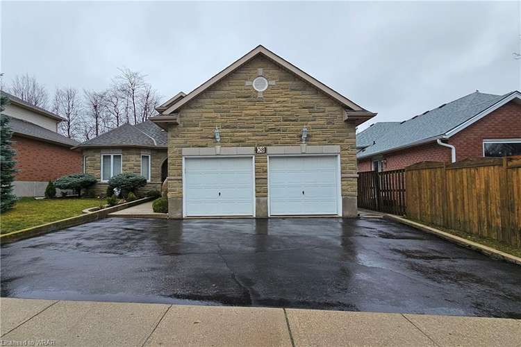 8 Hahn Valley Place, Cambridge, ON, 