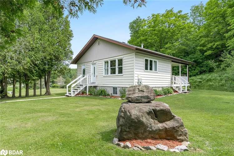 949 Raymond Road, Muskoka Lakes, ON, 