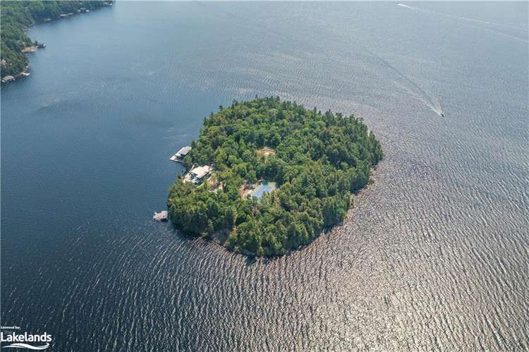 1 Bass Island, Muskoka Lakes, ON, 