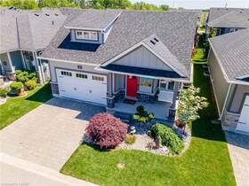 7 Sunrise Lane, Lambton, ON , MLS #40599663 , Image - 1