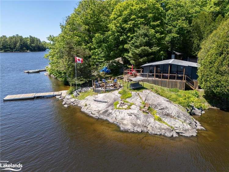 1054 Deewood Drive, Muskoka Lakes, ON, 