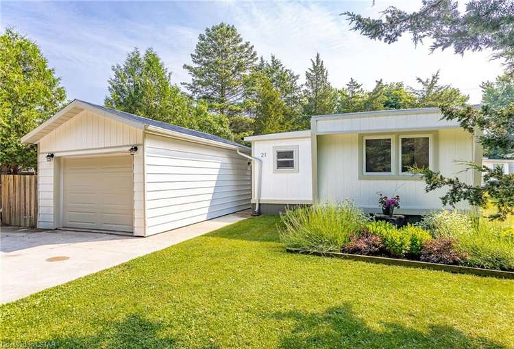 9839 Lakeshore Road, Lambton Shores, ON, 