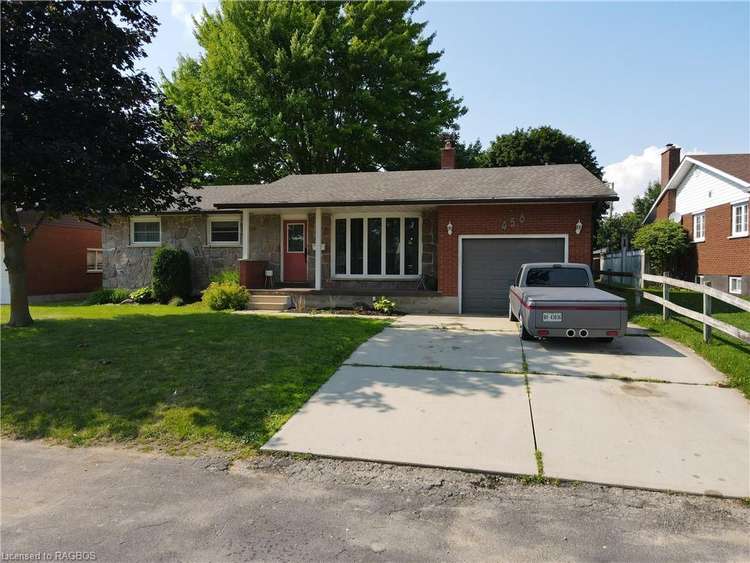 456 4th Street, Hanover, ON, Hanover