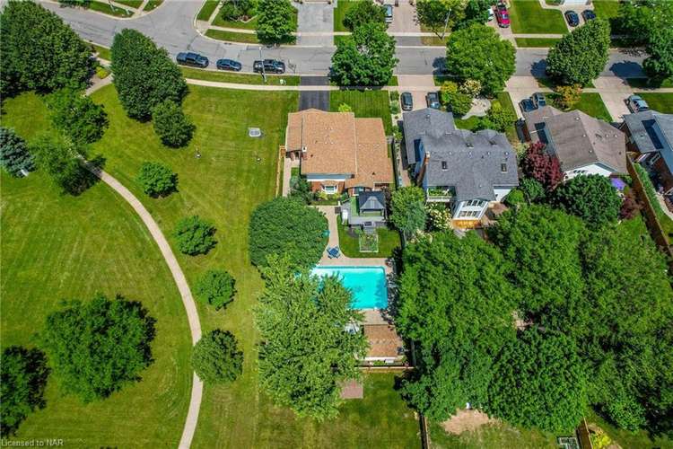 35 Countryside Drive, Welland, ON, 