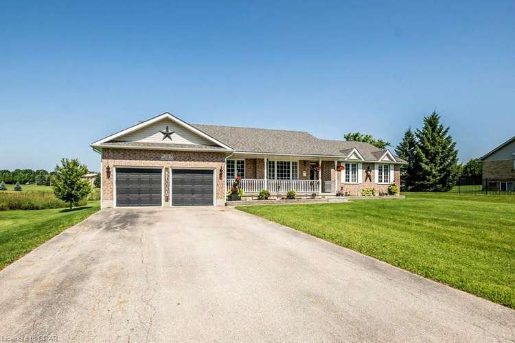 10 Simpson Street W, Mapleton, ON, Alma