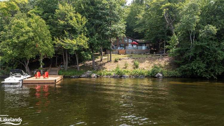 180 Bigwin Island, Lake Of Bays, ON, 