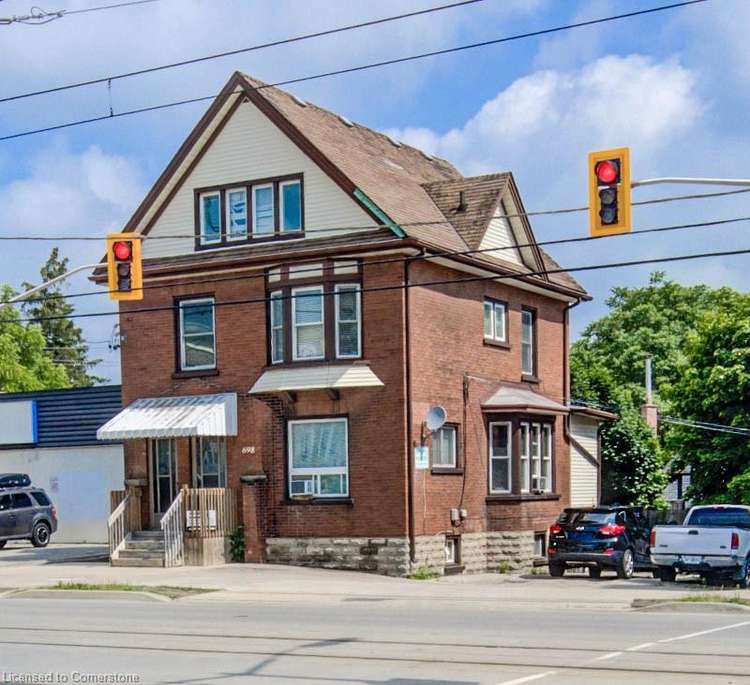 698 King Street W, Kitchener, ON, 