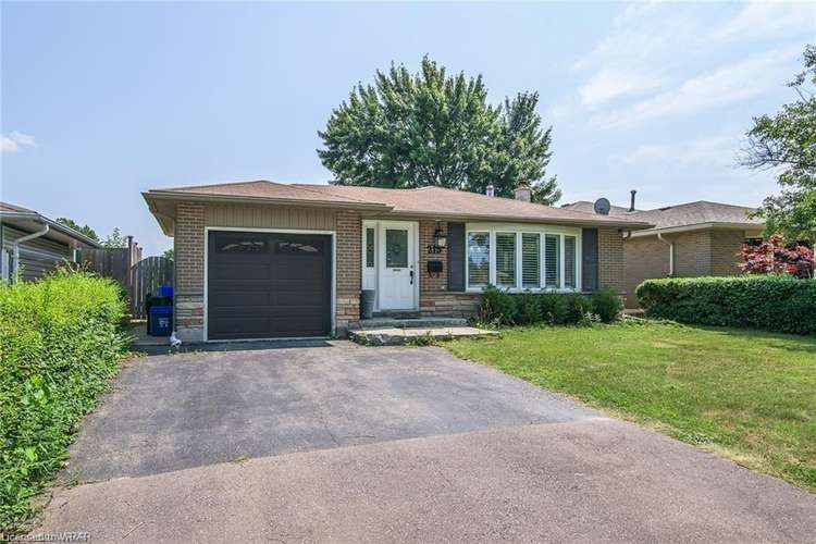 215 Hazelglen Drive, Kitchener, ON, 