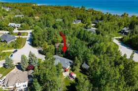 110 Scotts Court, Grey County, ON , MLS #40646958 , Image - 1