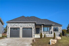 43 Country Crescent, Grey County, ON , MLS #40622368 , Image - 1