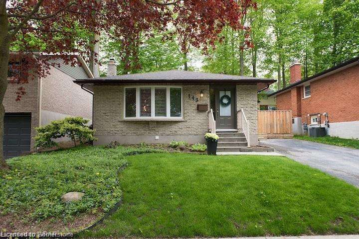 143 Coach Hill Drive, Kitchener, ON, 