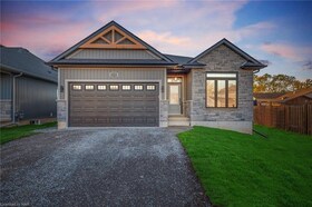 203 Elmwood Avenue, Niagara, ON , MLS #40647142 , Image - 1