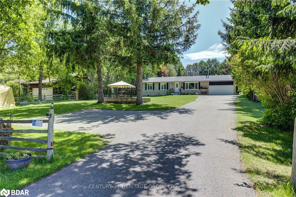 7987 County Road 1, Adjala-Tosorontio, ON, Loretto