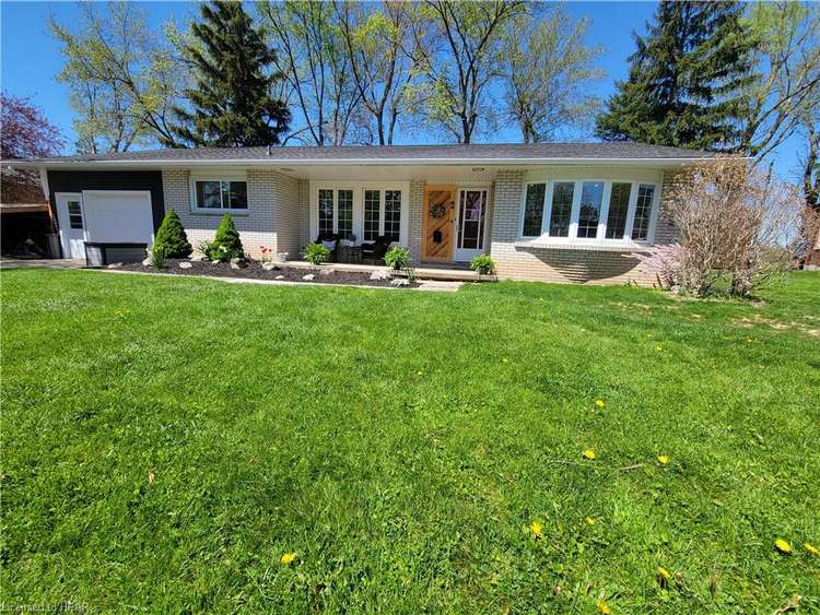 2 Kingscourt Crescent, South Huron, ON, Exeter