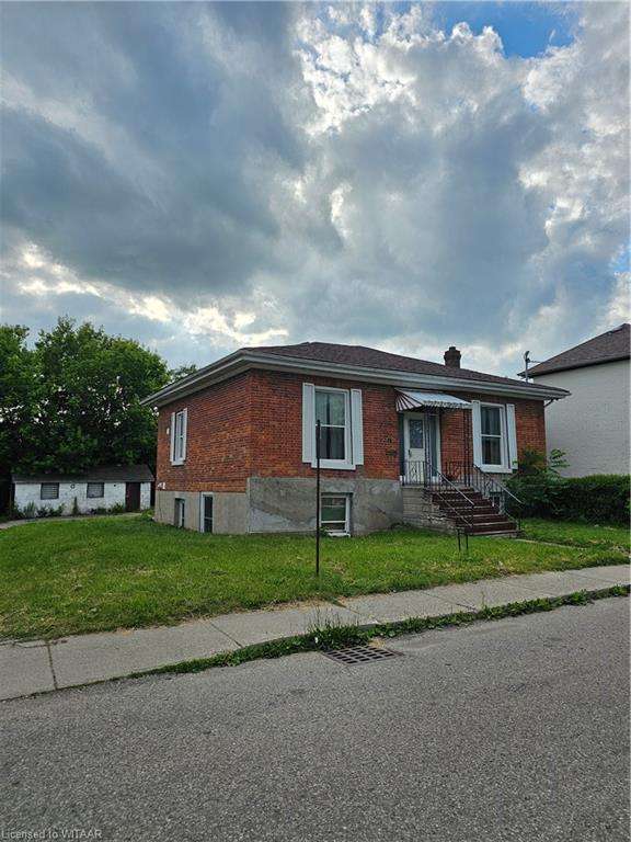 18 Chapel Street, Woodstock, ON, 