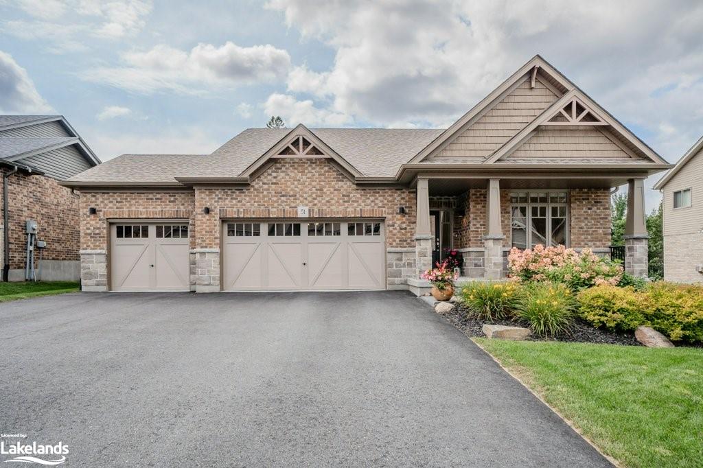 51 Selkirk Drive, Huntsville, ON, 