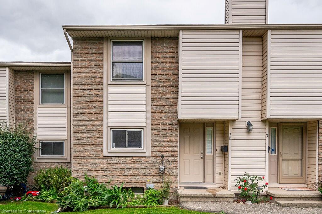 11 Grand River Boulevard, Kitchener, ON, 