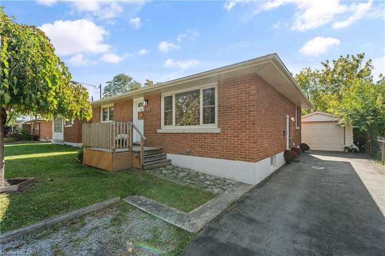 7488 Wanless Street, Niagara Falls, ON, 