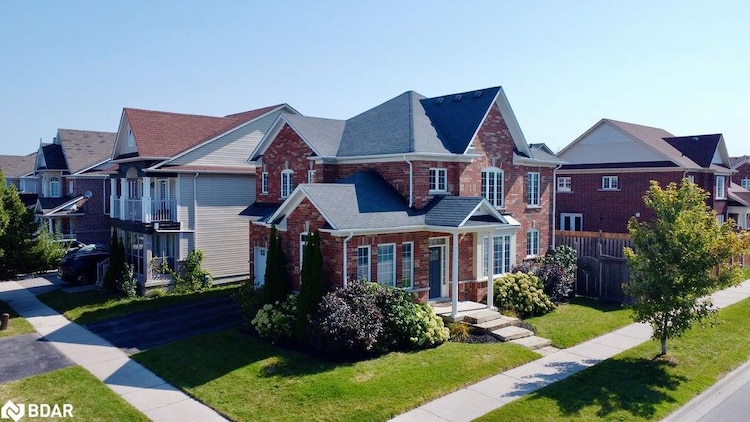 166 Succession Crescent, Barrie, ON, Innis-Shore