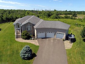 3934 Christina Court, Niagara, ON , MLS #40640957 , Image - 1