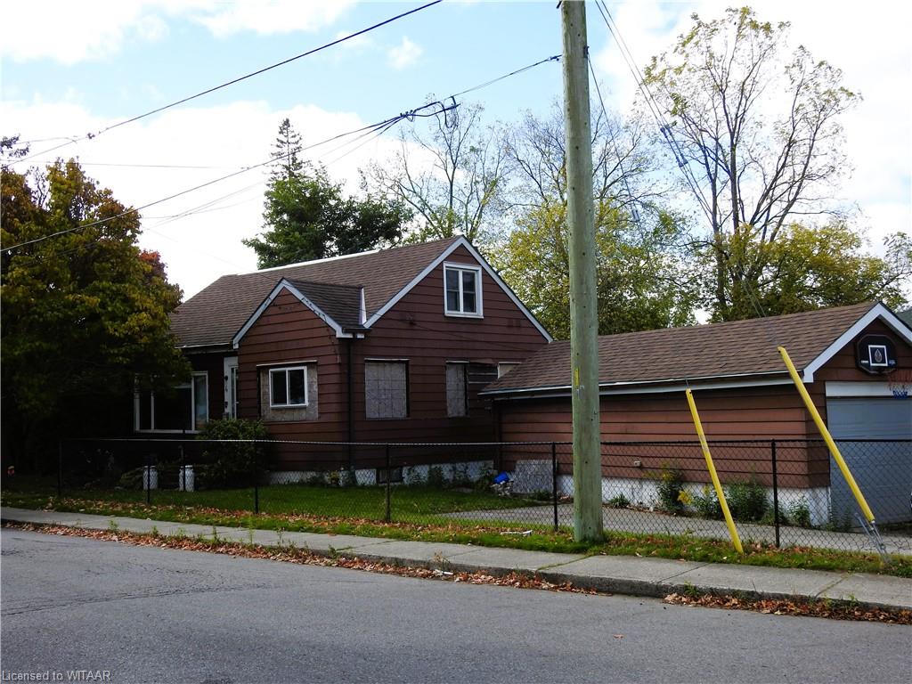 4 Dover Street, Woodstock, ON, 