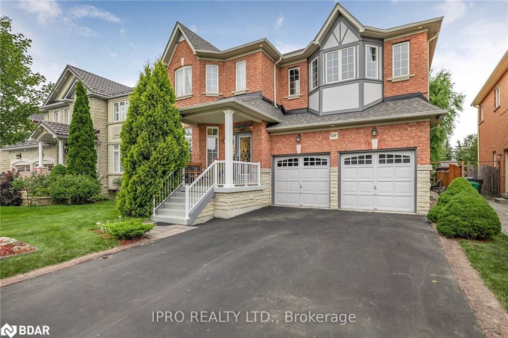 18 Lynnvalley Crescent, Brampton, ON, Bram East