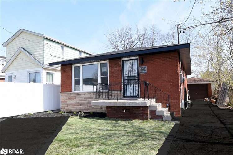 2033 Brampton Street, Hamilton, ON, Parkview