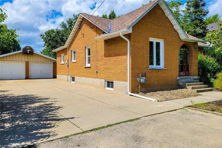 47 3rd Road E, Hamilton, ON, Rural Stoney Creek