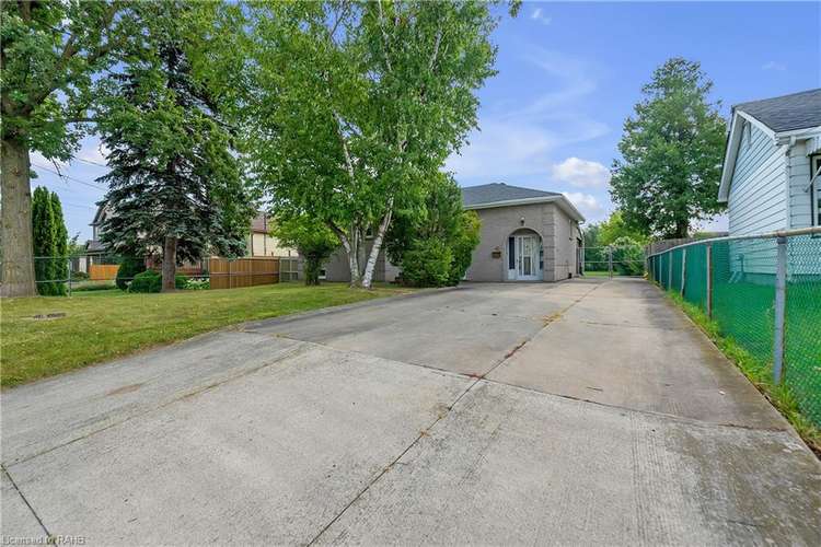 42 Deerhurst Road, Hamilton, ON, Stoney Creek