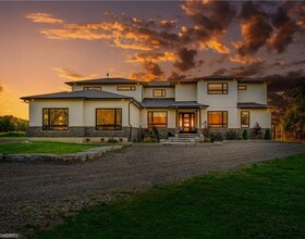 37 Eleventh Road E, Hamilton, ON , MLS #40663590 , Image - 1