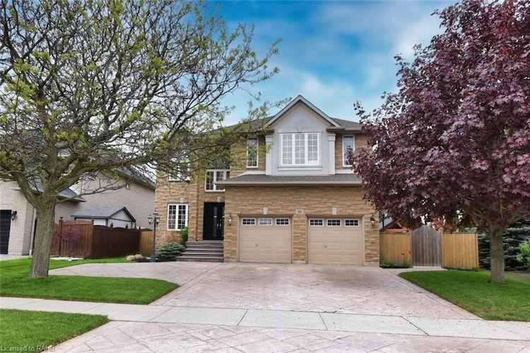 98 Stonehenge Drive, Hamilton, ON, Meadowlands