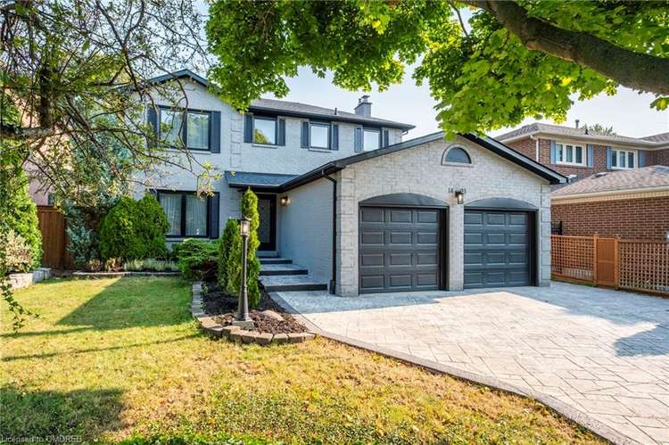 1493 Queensbury Crescent, Oakville, ON, College Park