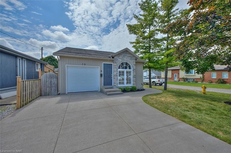 10 Bloomfield Avenue, St. Catharines, ON, 