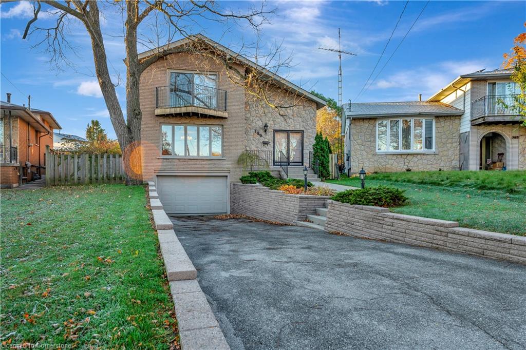 165 Burrwood Drive, Hamilton, ON, Rolston