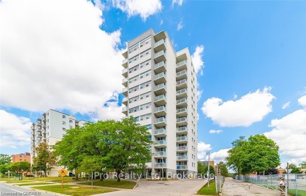 2345 Confederation Parkway, Mississauga, ON, Cooksville