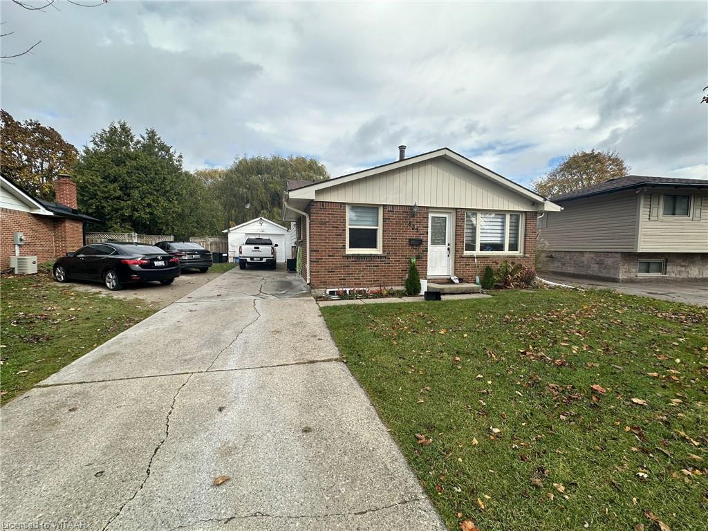 833 Pavey Street, Woodstock, ON, 