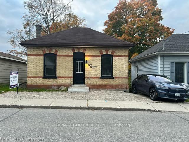 818 James Street, Woodstock, ON, 