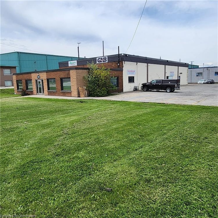 475 Parkdale Avenue N, Hamilton, ON, Industrial Sector