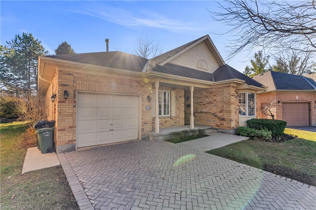 35 Arbordale Walk, Guelph, ON, Village